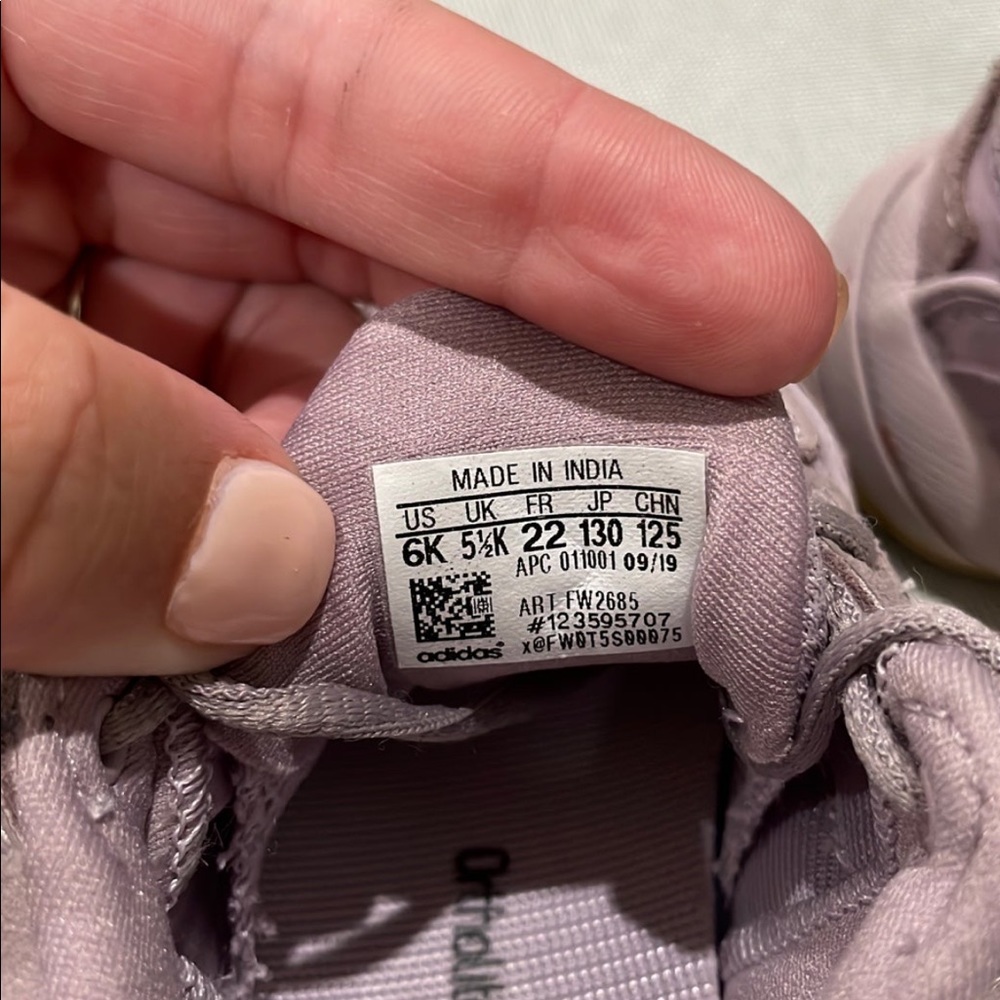 Adidas - Picture 7 of 8